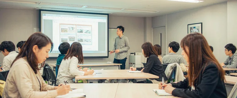 教学服务 · 线下面授与线上直播课堂